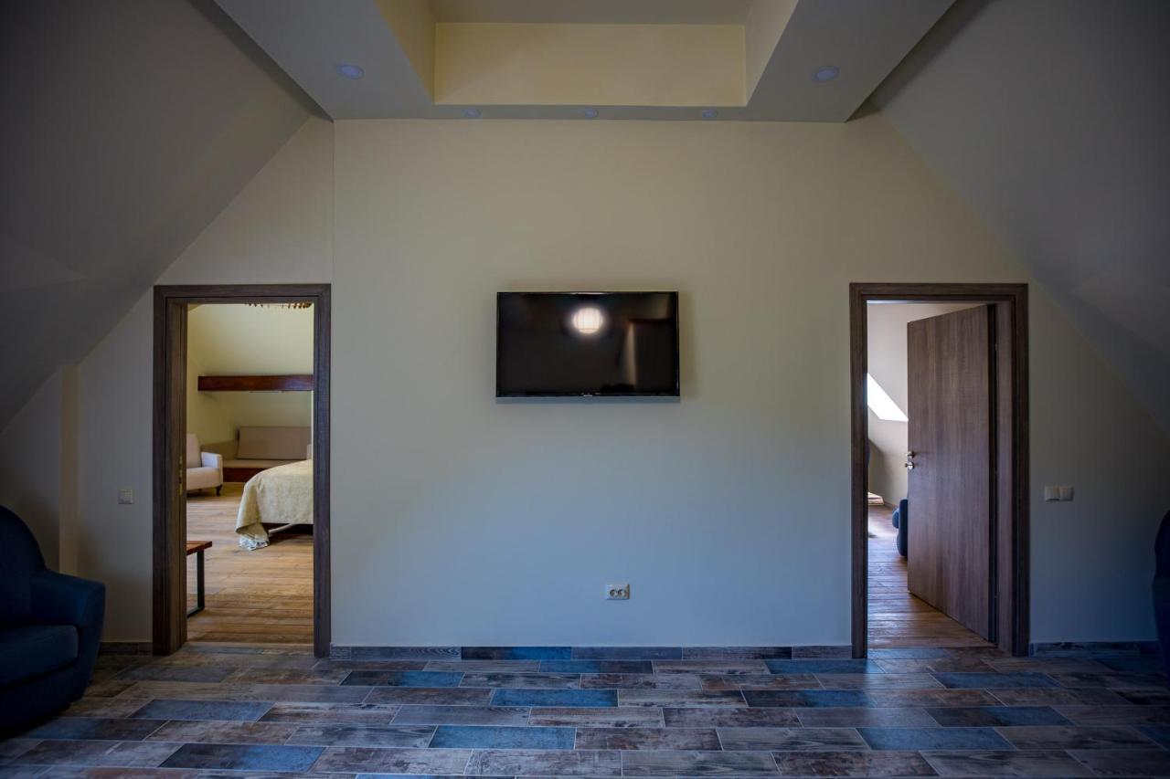 מלון מורואני Casa Iustin מראה חיצוני תמונה